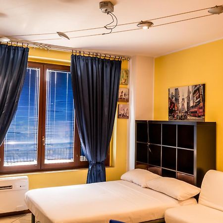 Cozy Suite Rogoredo Apartment Next To The Metro And Train Station Милан Экстерьер фото