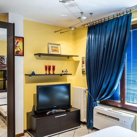 Cozy Suite Rogoredo Apartment Next To The Metro And Train Station Милан Экстерьер фото