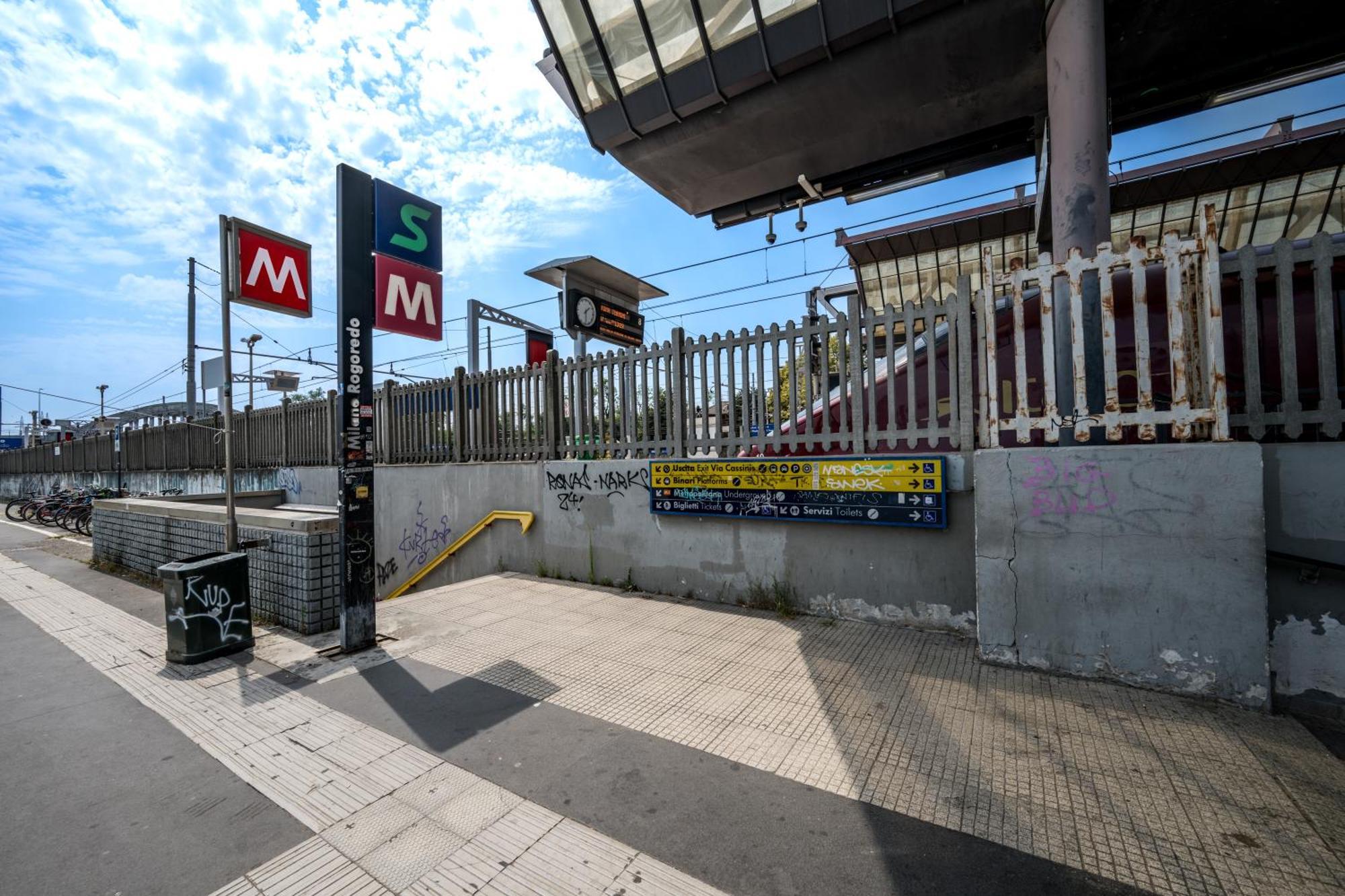 Cozy Suite Rogoredo Apartment Next To The Metro And Train Station Милан Экстерьер фото