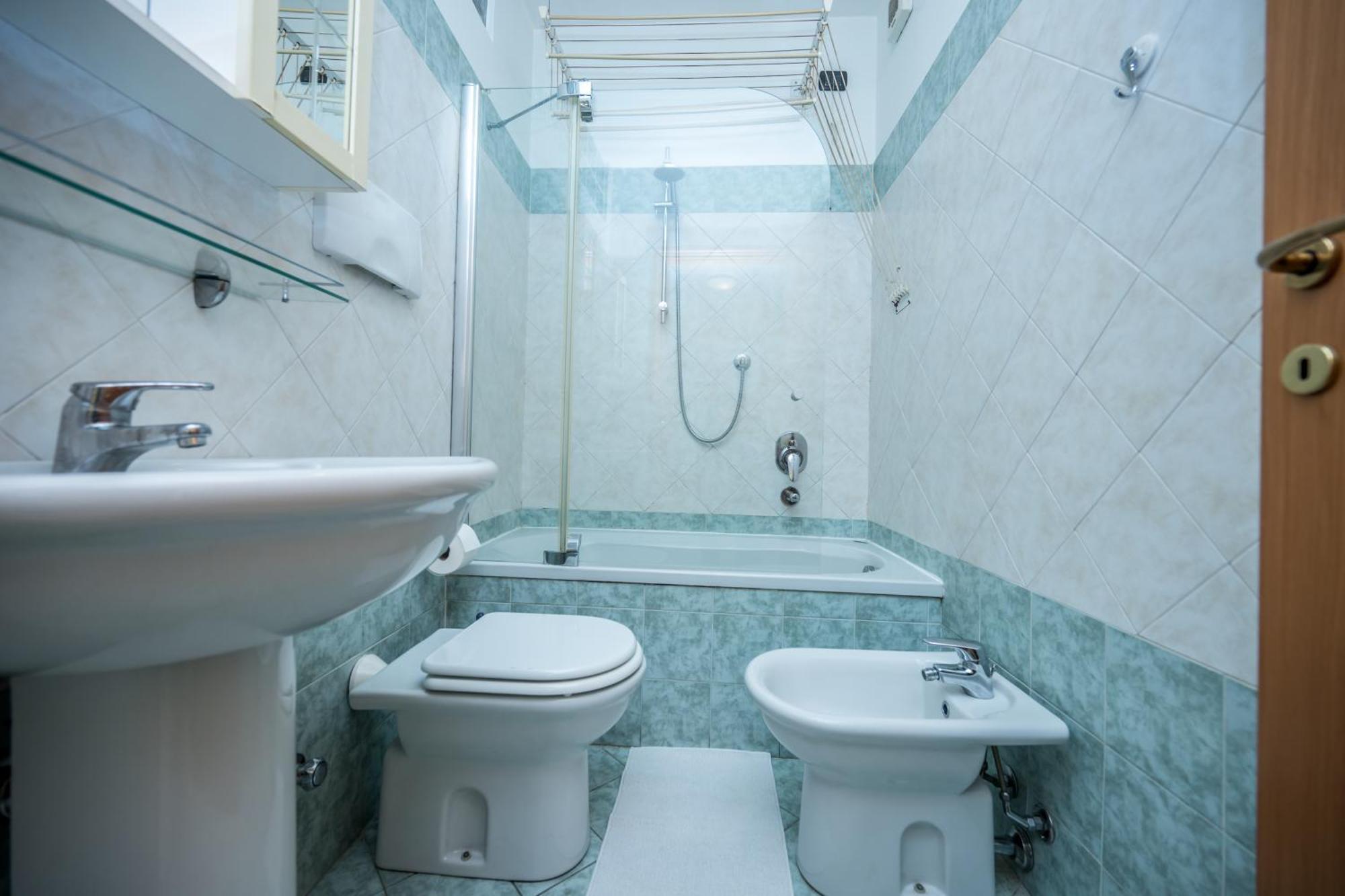 Cozy Suite Rogoredo Apartment Next To The Metro And Train Station Милан Экстерьер фото